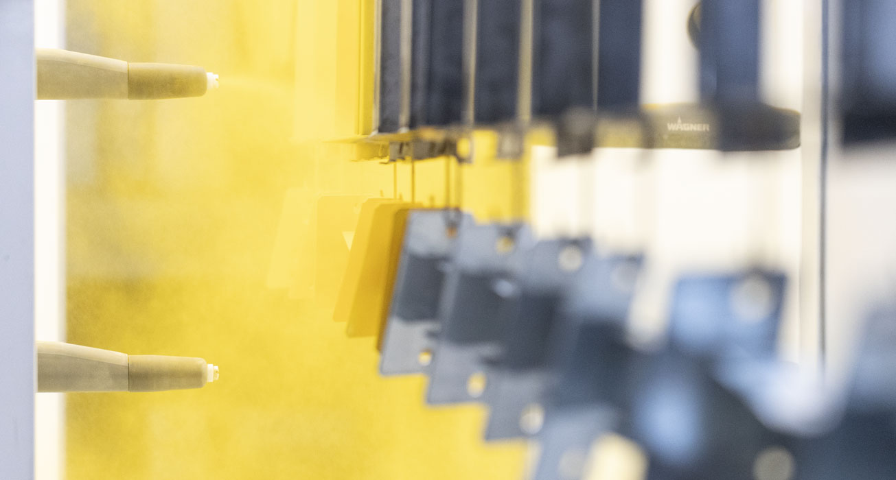 Processo di verniciatura Etermet a polvere termoindurente by Etermet